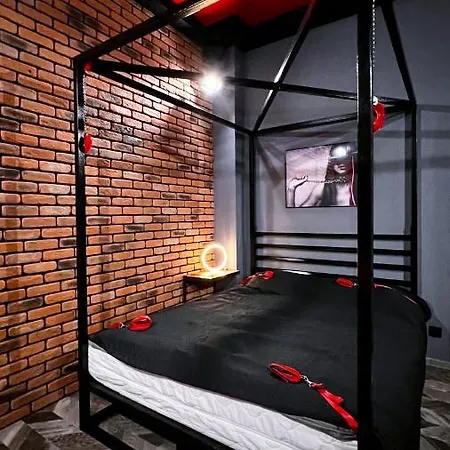 Bdsm Red Room Apartment Lodz  Exterior photo